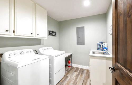 Luxury on Lake LBJ With Hot Tub Firepit & Boat Slip - Foto 76