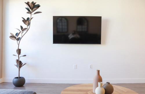 Urban Chic Home 10 Min from Disneyland With Pool & GYM - Foto 37