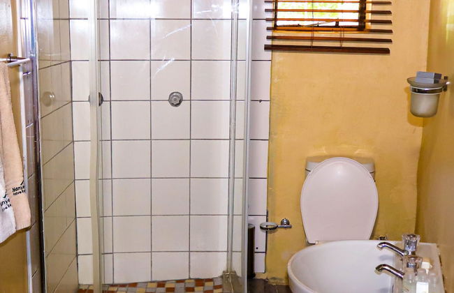 Self Catering Chalets - Manyeleti - Foto 10