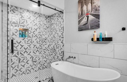 Hot Tub, 4BR with pool table, Pingpong, Air Hockey - Foto 43