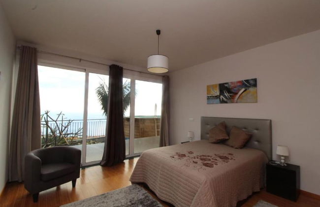 Farious Villa - Photo 24