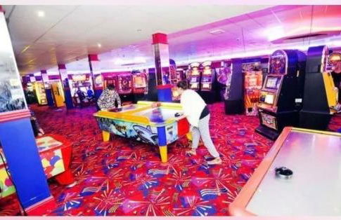 Two x 6 Berth static caravan on Lyons Robin Hood Rhyl North wales - Photo 19