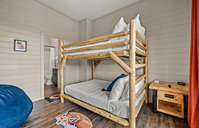 NEW Lake View Indoor Pool Sleeps 14 Hot Tub - Foto 30