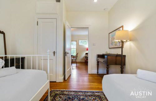 Charming Vintage House in Zilker with Hot Tub and Parking - Foto 32