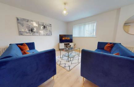 2 Bedroom House Near City Centre with Parking - Foto 8