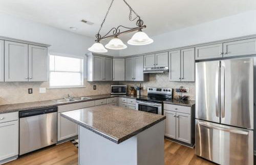 Quaint homey cottage style home in Harvest - Photo 19