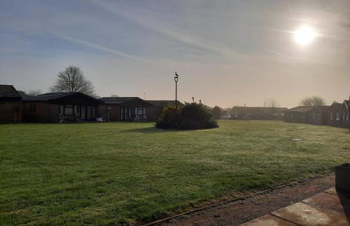 2 Bed Chalet, St Margaret's at Cliffe, South Coast - Foto 25