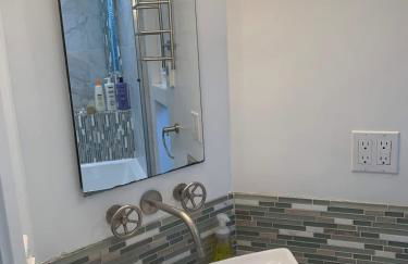 2 bedroom bungalow with hot tub - Photo 37