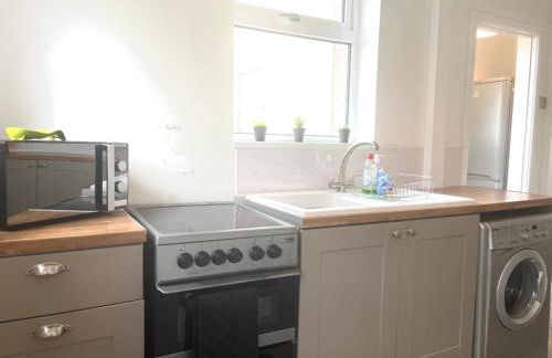 Mauds House- 3 Bed & 2 bath with Double drive - Foto 17