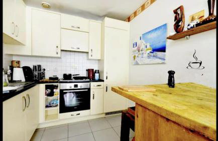 Amazing Riverside Boheme Home in SW London! - Foto 12