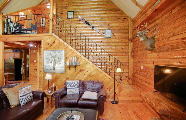 Tree Top Lodge - Gorgeous Lake Cabin With Hot Tub & Magnificent Views Of Forests And Mountains! 3 Bedroom Cabin by Redawning - Foto 15