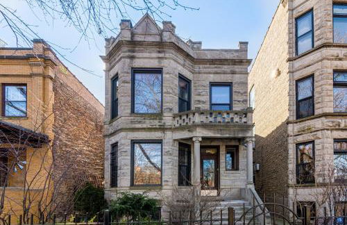 Logan Blvd Luxury! Enjoy the Well-Equipped Kitchen and Prime Location apts - Foto 18