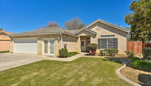 Inviting Bakersfield Home with Spacious Yard! - Photo 2
