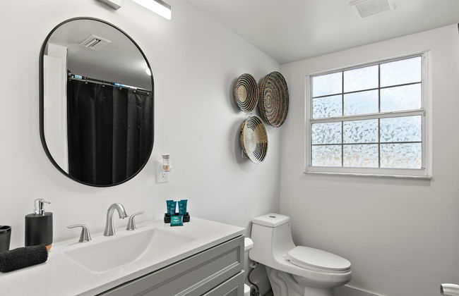 NEW St Pete Retreat Newly Updated Pet Friendly - Photo 16