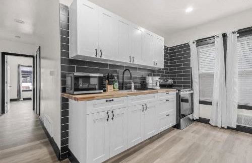 Charming 4BR Niagara Apartment Great Location - Foto 11