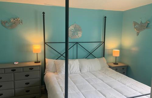 Cheerful two bedroom house 1.5 miles from beach. - Foto 4