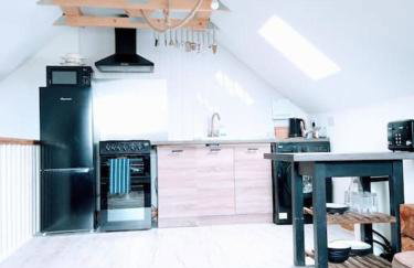 TAIL END: Bijoux Broads & Beach Base! Now with TV! - Photo 13