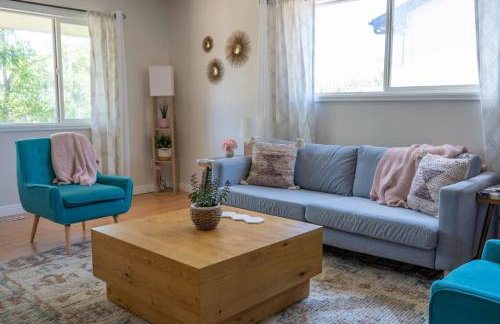 Turquoise Twin ★Vacation COS★3 King Beds★Near AFA - Foto 41