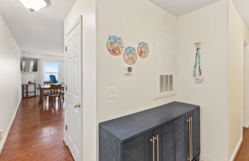 Bayfront Boardwalk Condo w Sunrise Views - Foto 11