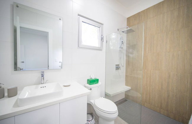 Caribbean Breeze - 2BR Apartment Close to Beach! - Foto 8