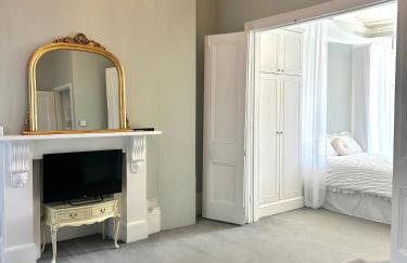 Classically Elegant Designer Apartment - Foto 2