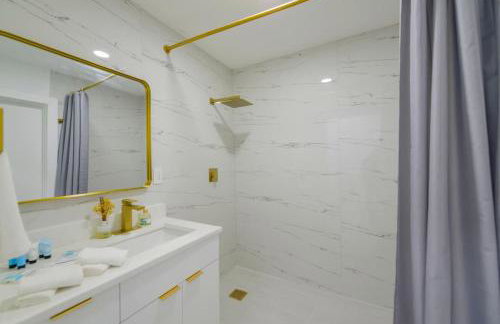 4BR North Miami Villa with Pool Patio Ping Pong - Foto 18