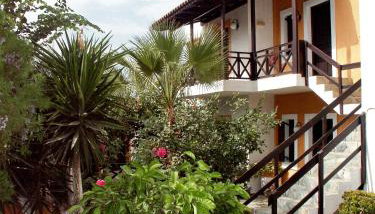 Pennystella Apartments - Photo 5, Garden