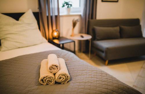 HUGOS Studio Apartment - Photo 6