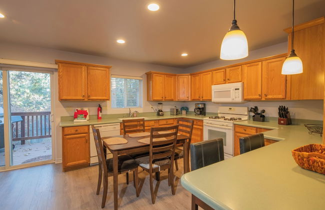 Brown Bear Lodge - Cozy mountain home situated within the quiet and ideal Sugarloaf neighborhood - Foto 16