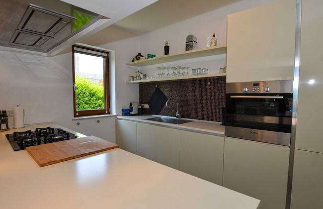 Sophisticated and Chic Villa With Pool - Foto 20