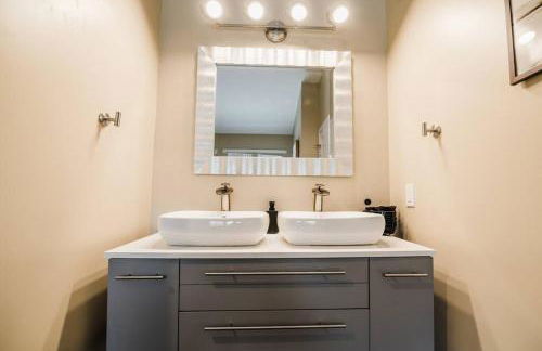 Modern Home of Style & Comfort! - Foto 38