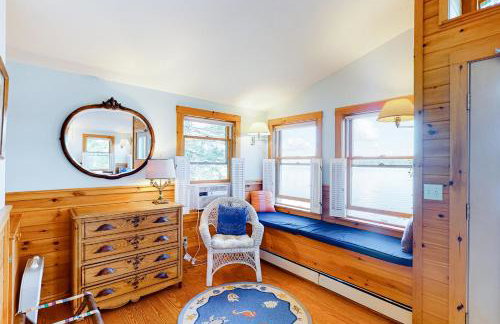 Lakefront Retreat - Foto 21