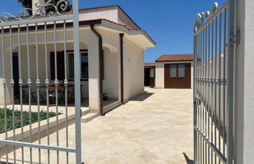 Villa Sole near the sandy beach, parking & wifi - Foto 36