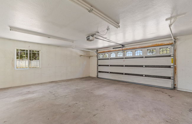 Spacious Canyon Peak Pine View Home Game Room Hot Tub - Photo 5