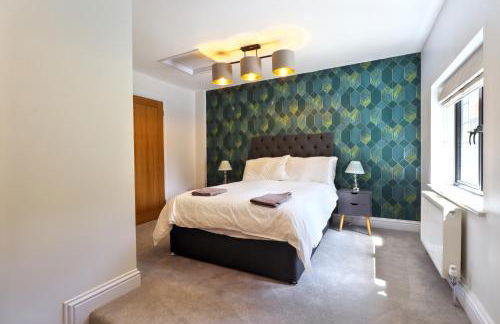 Beautiful arts and crafts home - Photo 11