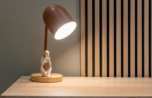 Trendy 1 Bedroom Flat near Leeds City with Free Parking, Ideal for Contractors & Long Stays - NordStay - Foto 11