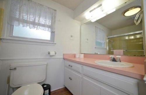 Relaxing Norman Stay 5 Min to OU Pool Access - Foto 3