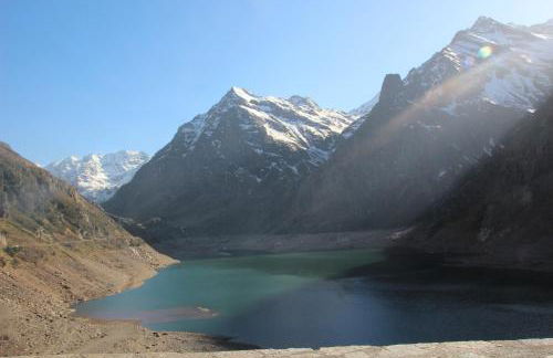 Maison de charme calme entourée de montagne - Foto 27