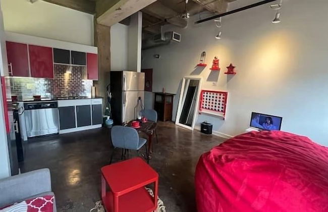 Artistico-Styled Studio Loft Sleeps 5 - Foto 6