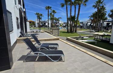 Oasis Beach nice ground floor bungalow overlooking the pool and garden - Foto 42