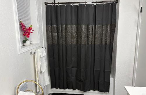 Cozy Studio at the Pecos Village - Foto 9