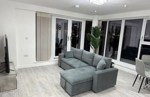 Serenity Waterfront 2 Bed Apartment - Foto 11