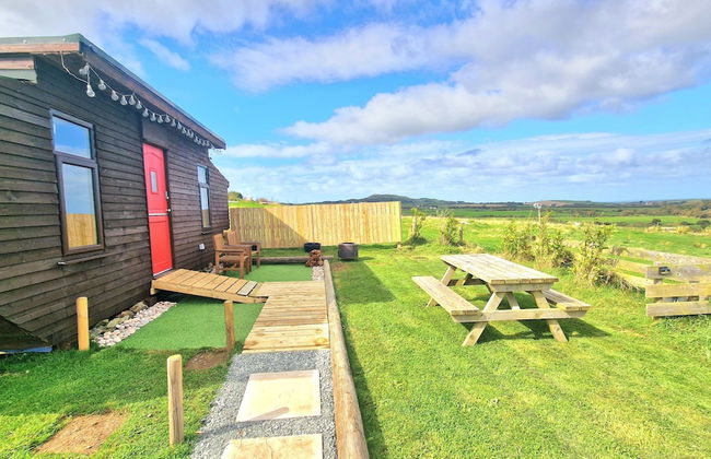 Sea View hut Sleeps 4/6 - Photo 17