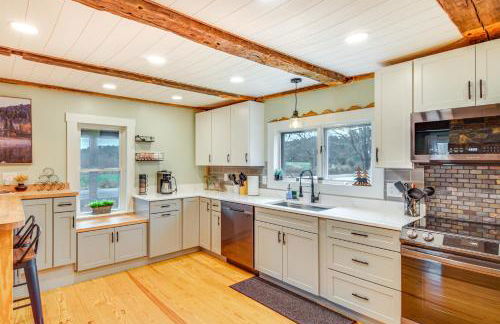 10 Mi to Skiing Historic Farmhouse in Maine! - Foto 9