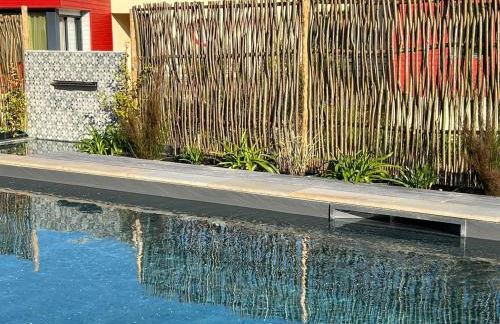 Ti an Aod Beachfront Stone Cottage Sleeps 10 OI Collection Rentals - Foto 41