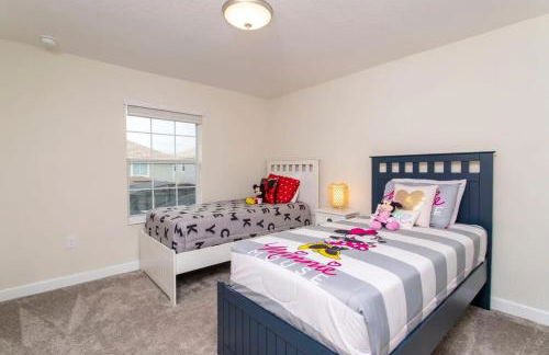 Luxurious Décor 4 Bd w/ Pool Close to Disney 4820 - Photo 62