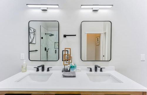 Luxury Family Home w AC and Patio near Meta and Stanford - Foto 37