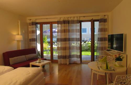 AMENITY-Garden-Apartments - Photo 7