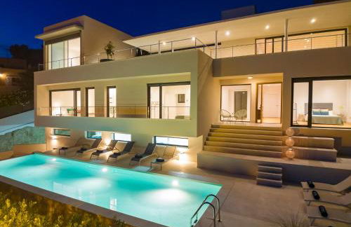 Ibiza Town Modern Villa Sleeps 10 - Photo 3