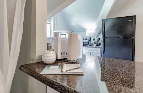 Dauphin District Darling #3-Downtown, Restaurants - Photo 11